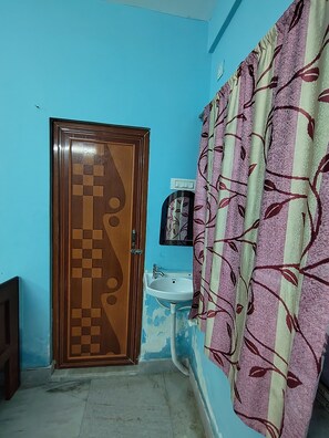 Bathroom - Singh Guest House (Alipur)