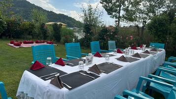 Area banquet outdoor