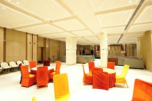 Dining - Goldys Hotel Banquets & Restaurant (Hisar)