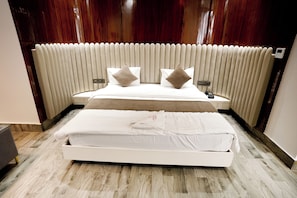 Suite, 1 King Bed, Air conditioning | Desk, blackout curtains, soundproofing, iron/ironing board - Goldys Hotel Banquets & Restaurant (Hisar)