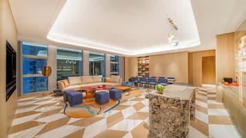 Presidential Suite, 2 Bedrooms, Private Bathroom, City View | Lobby