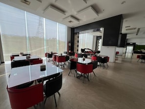 Dining - Kingston Hotel 18 @ Kuala Lumpur Sri Damansara (Kuala Lumpur)