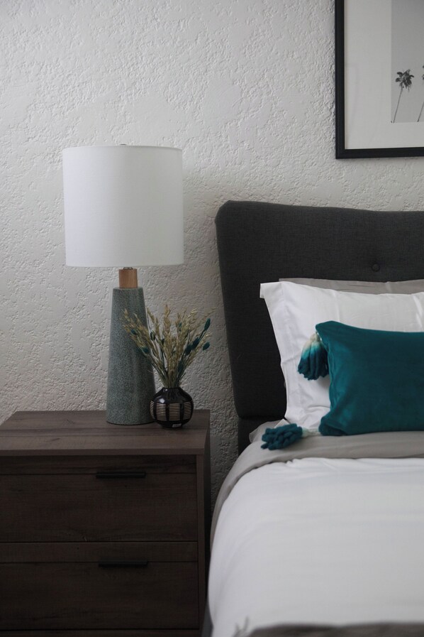 WiFi, bed sheets