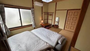 Twin Room, Non Smoking, City View