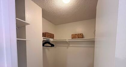 Breezy Beach 2-bedroom Condo in Ventura