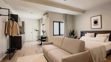 Comfort studio | Een bureau, een laptopwerkplek, gratis wifi, beddengoed
