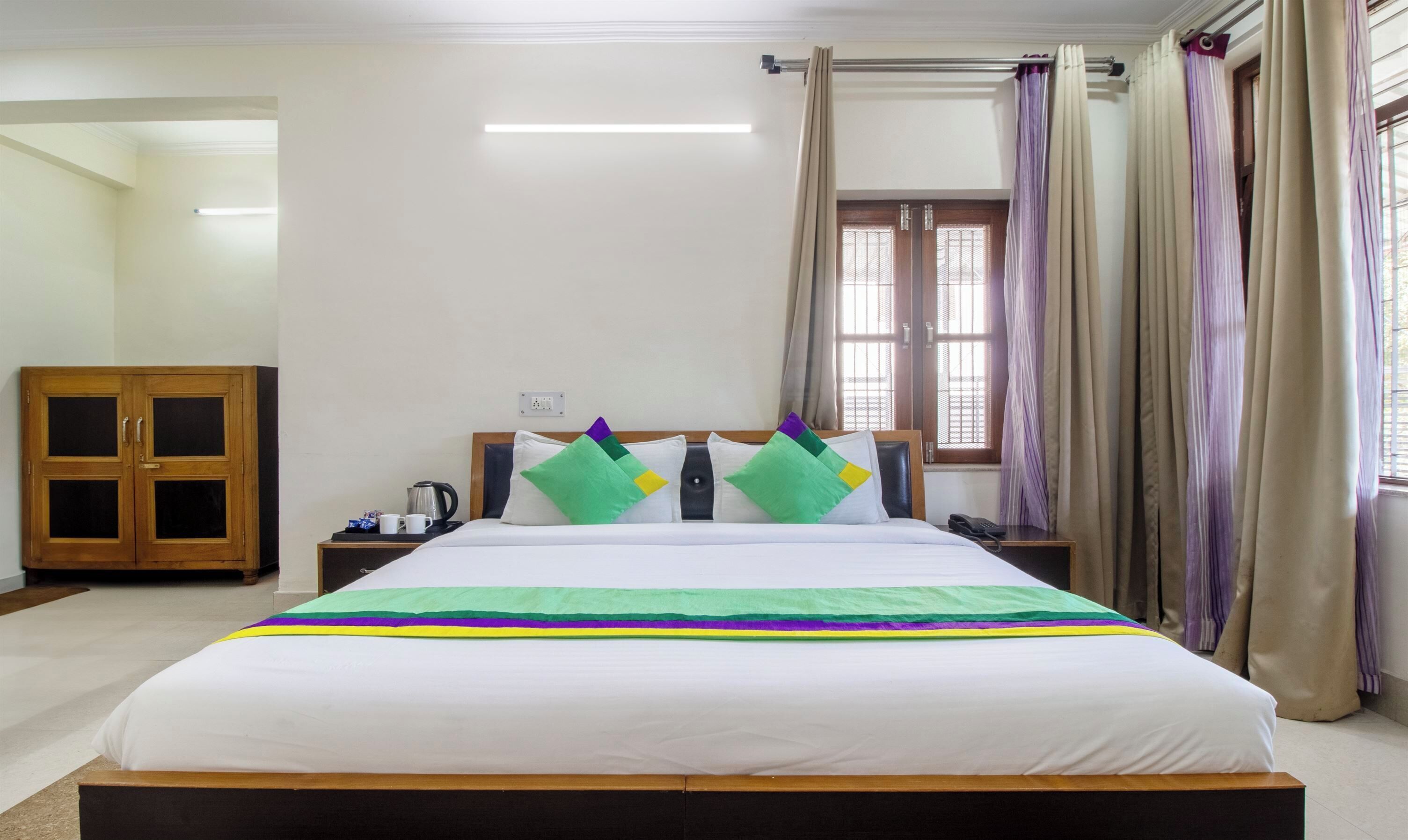 Standard Room | Desk, laptop workspace, WiFi (free)