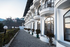 Premium Double Room, Valley View | Exterior - Mussoorie Gateway (Mussoorie)