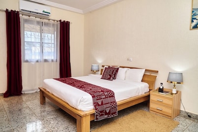 RESIDENCE HOTEL YAKRO SUR SEINE