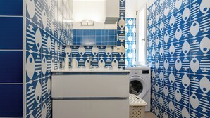 Apartamento conforto, sacada, vista para o mar | Parte interna