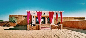 Explore Overnight Desert Camp