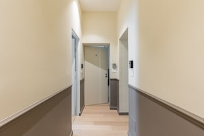 Interior - Suite Yellow by Wonderful Italy (Bologna)