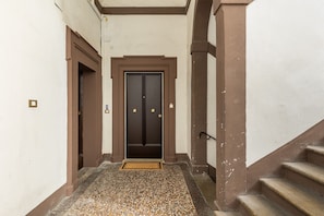 Interior - Suite Yellow by Wonderful Italy (Bologna)