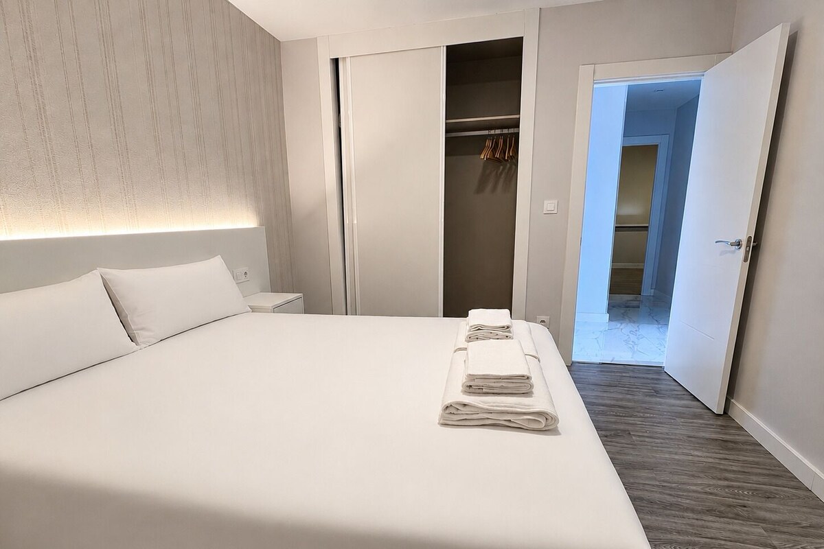 Comfort Apartment, Patio | Seterika/papan seterika, Wi-fi percuma 