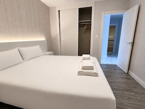 Comfort Apartment, Patio | Seterika/papan seterika, Wi-fi percuma 