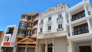 Ảnh chưa phân loại, 2 trong số 43 ảnh, nút