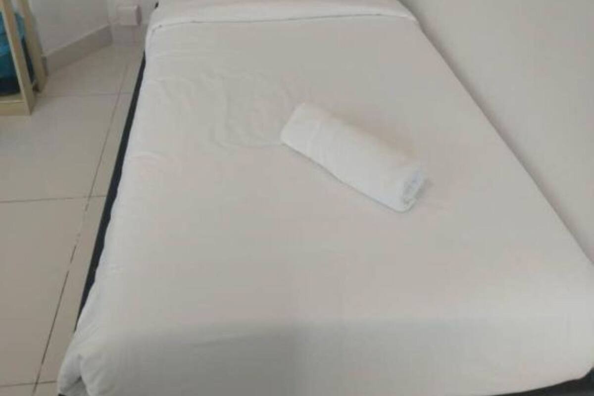 Iron/ironing board, WiFi (free)