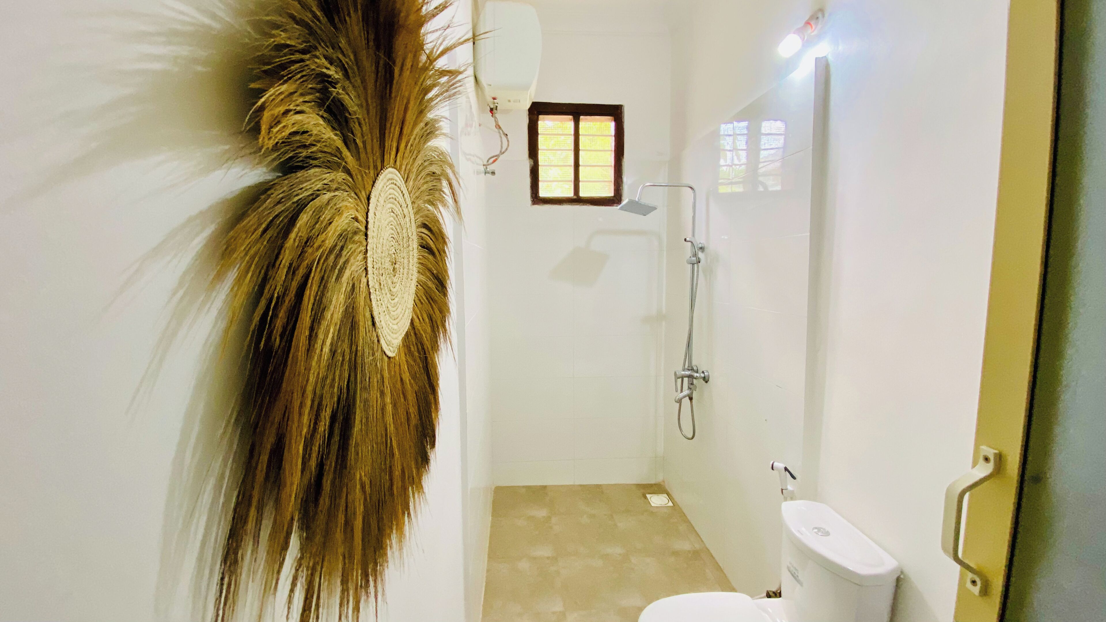 Classic-Doppelzimmer | Badezimmer | Dusche, Handtücher, Seife, Toilettenpapier