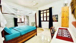 Chambre Double Classique | Bureau