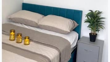 4 bedrooms, free WiFi, bed sheets