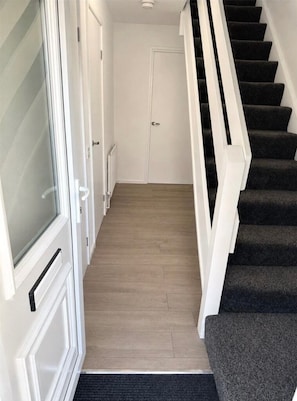 Interior - House Sleeps 7 With Parking and Garden (Nottingham)