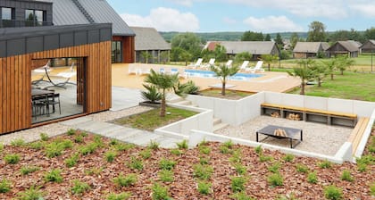 Wierzchlesie Residence with Pool, Jacuzzi & Sauna