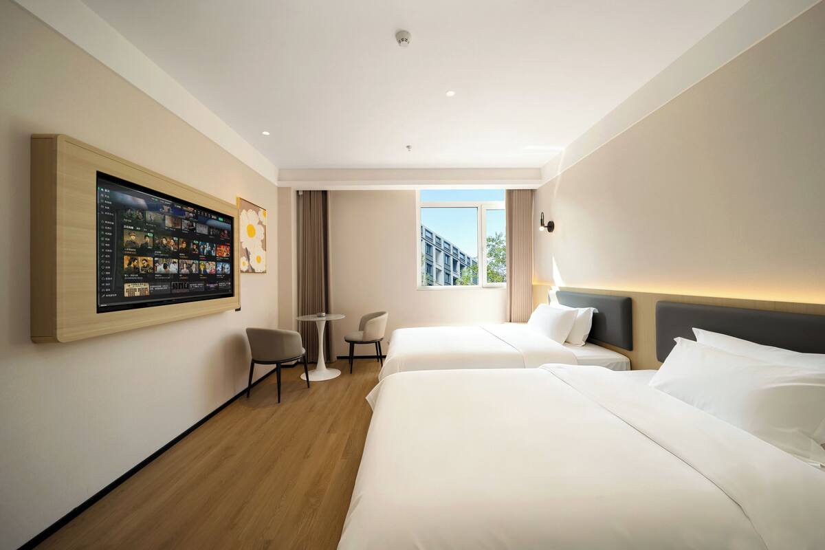 Quarto duplo | Wi-Fi de cortesia, roupa de cama