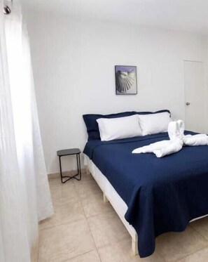 Room - Cozy 2-bedroom apartment near the Wendy's on the beach (Oranjestad)