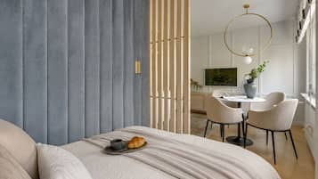 Suite estudio Deluxe | Ropa de cama de alta calidad y tabla de planchar con plancha