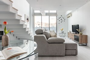 Living area - Vrbo Property (Madrid)