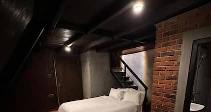 Whistling Thrush Cottage