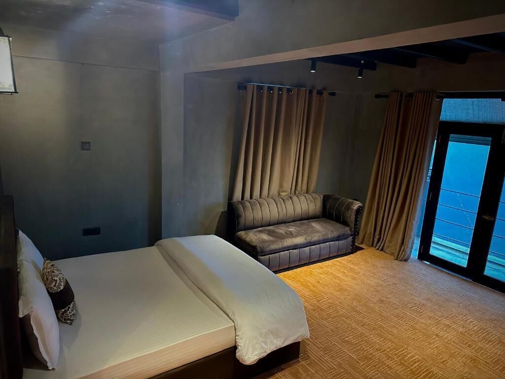 Double Room, Balcony, Mountain View | Desk, laptop workspace, WiFi (free)