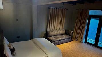 Double Room, Balcony, Mountain View | Desk, laptop workspace, WiFi (free)