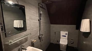 Articles de toilette gratuits, serviettes fournies, savon, shampoing