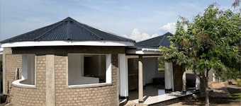 Latitude zero cottages Kikorongo