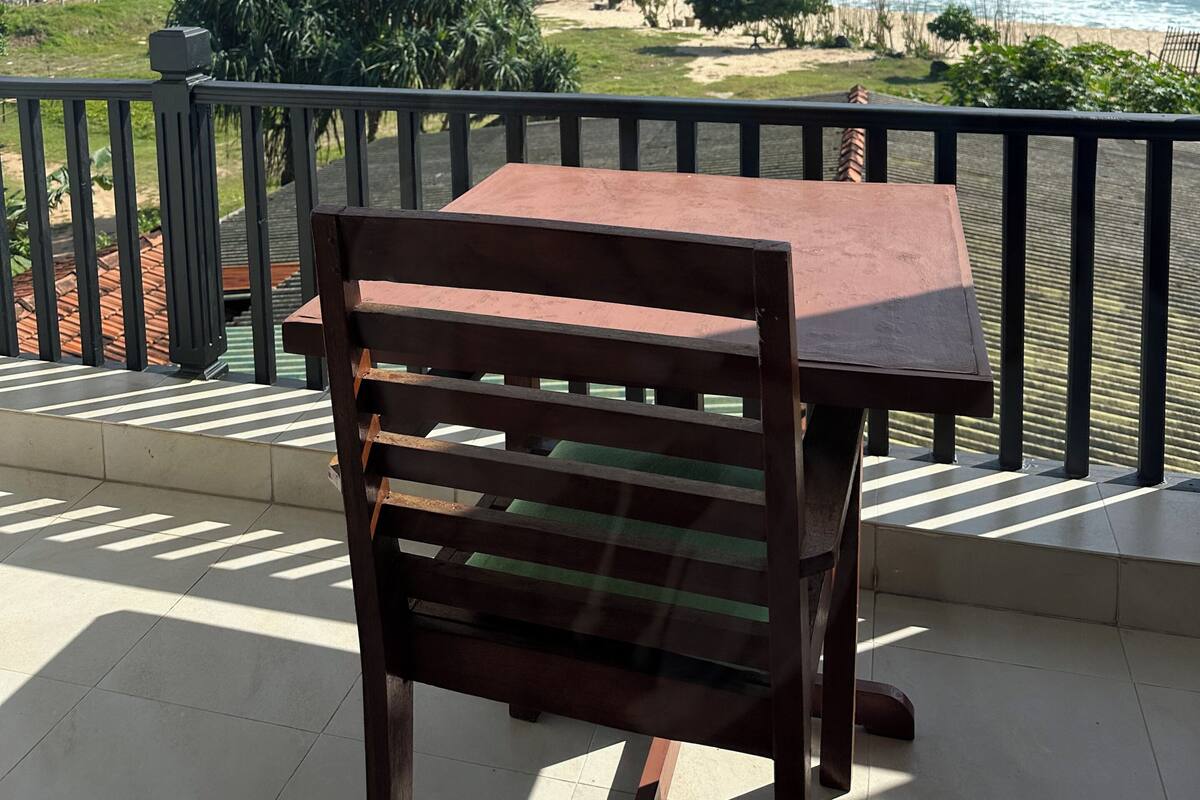 Kamar Double atau Twin | Tempat makan outdoor