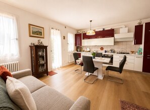Interior - Garden view in the heart of Prosecco Hills (San Vendemiano)