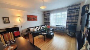 Living area - Sloane Square, Chelsea 1 bedroom apartment (London)