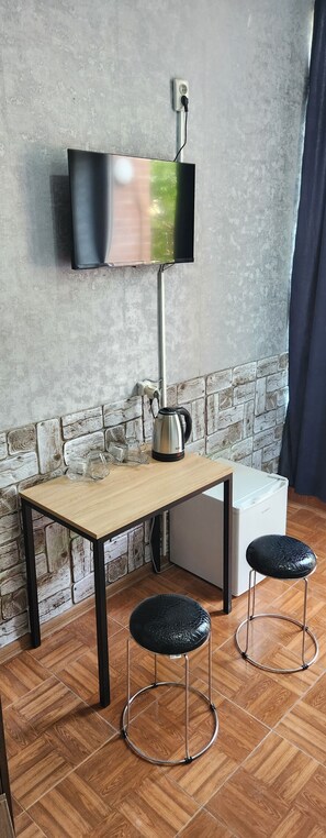 Comfort Double Room, Balcony, City View | Bahagian dalam