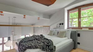 Ropa de cama de alta calidad, tabla de planchar con plancha y cunas 