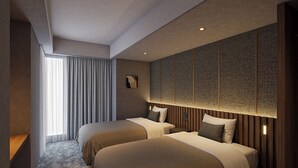 In-room safe, WiFi (free), bed sheets