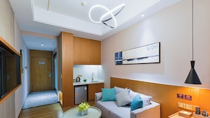 Classic Twin Room, Balcony, City View | Living area - Poltton International Apartment  (foshanshi)