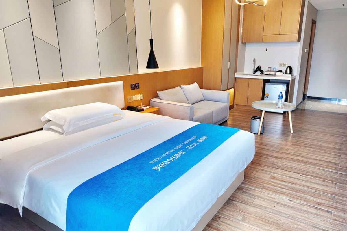Chambre Simple Deluxe, vue ville | Rideaux occultants, fer et planche à repasser, Wi-Fi gratuit