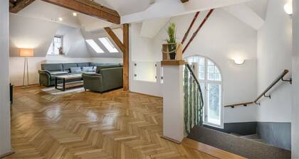 Villa Benedikt | Entire House with 3 Apartments in Bad Gastein