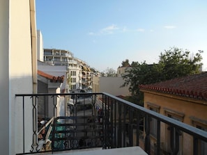 Superior Double Room, Balcony, City View | Property grounds - Hotel Byron (Athens)