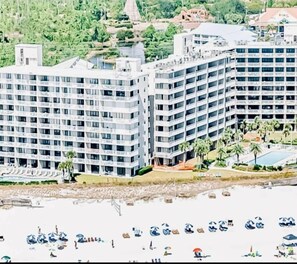 Unclassified image, 3 of 20, button - Saltystaysal (Orange Beach)