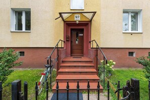 Exterior detail - Bright Grey Apartment | Close to the Beach (Sopot)