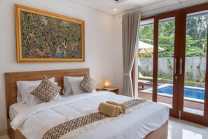 Deluxe Double Room, Pool View - Graha Dwarkavati Ubud (Gianyar)