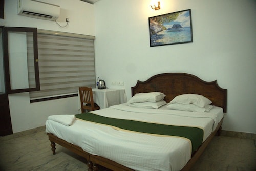 Pop Tavern Kerala house 