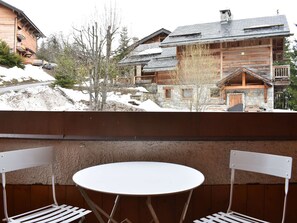 Outdoor dining - Well-located studio - 2 guests (Méribel)
